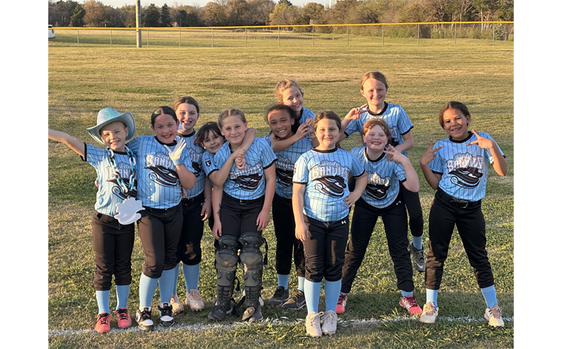 8U Lady Bandits